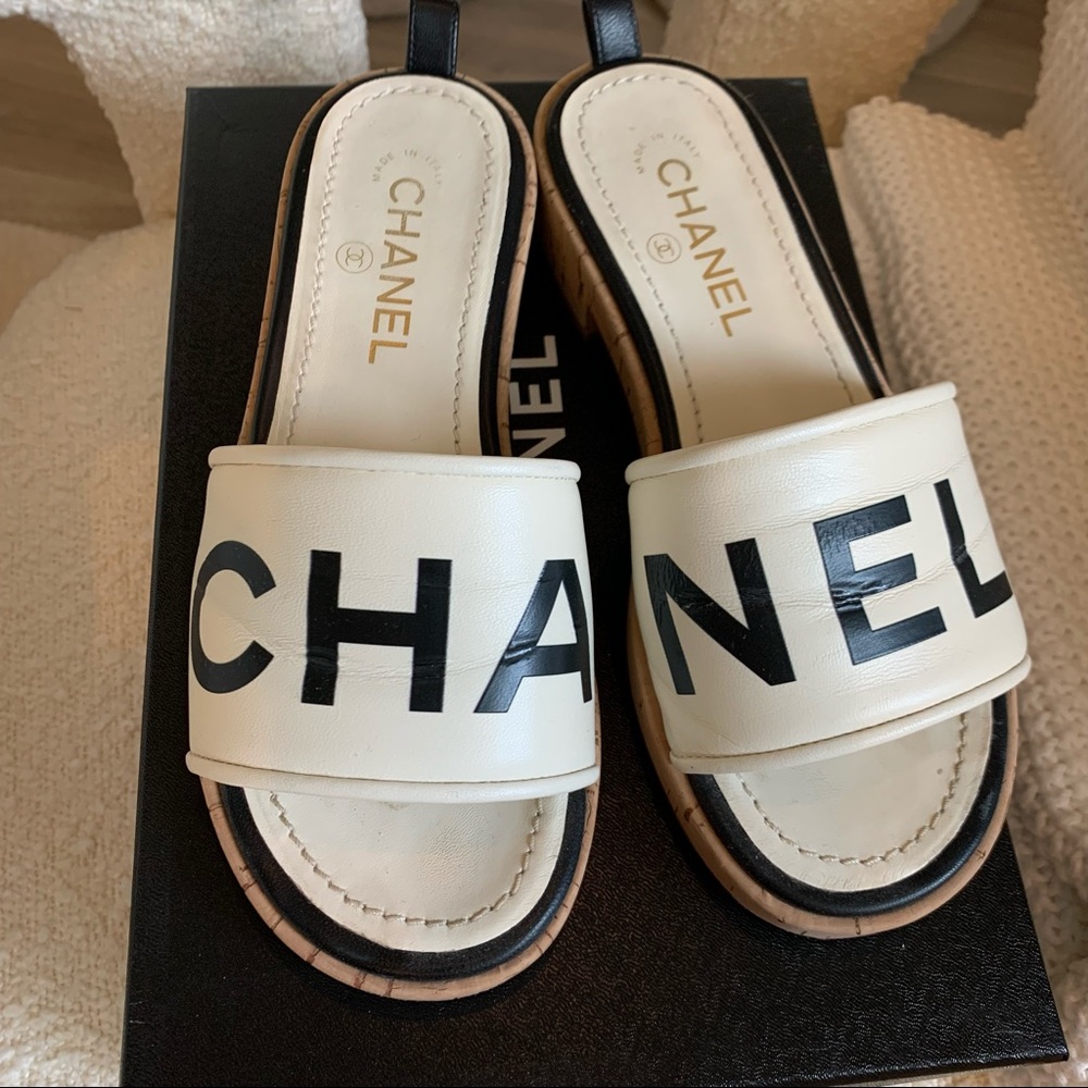 CHANEL logo sandals! SZ 36.5!